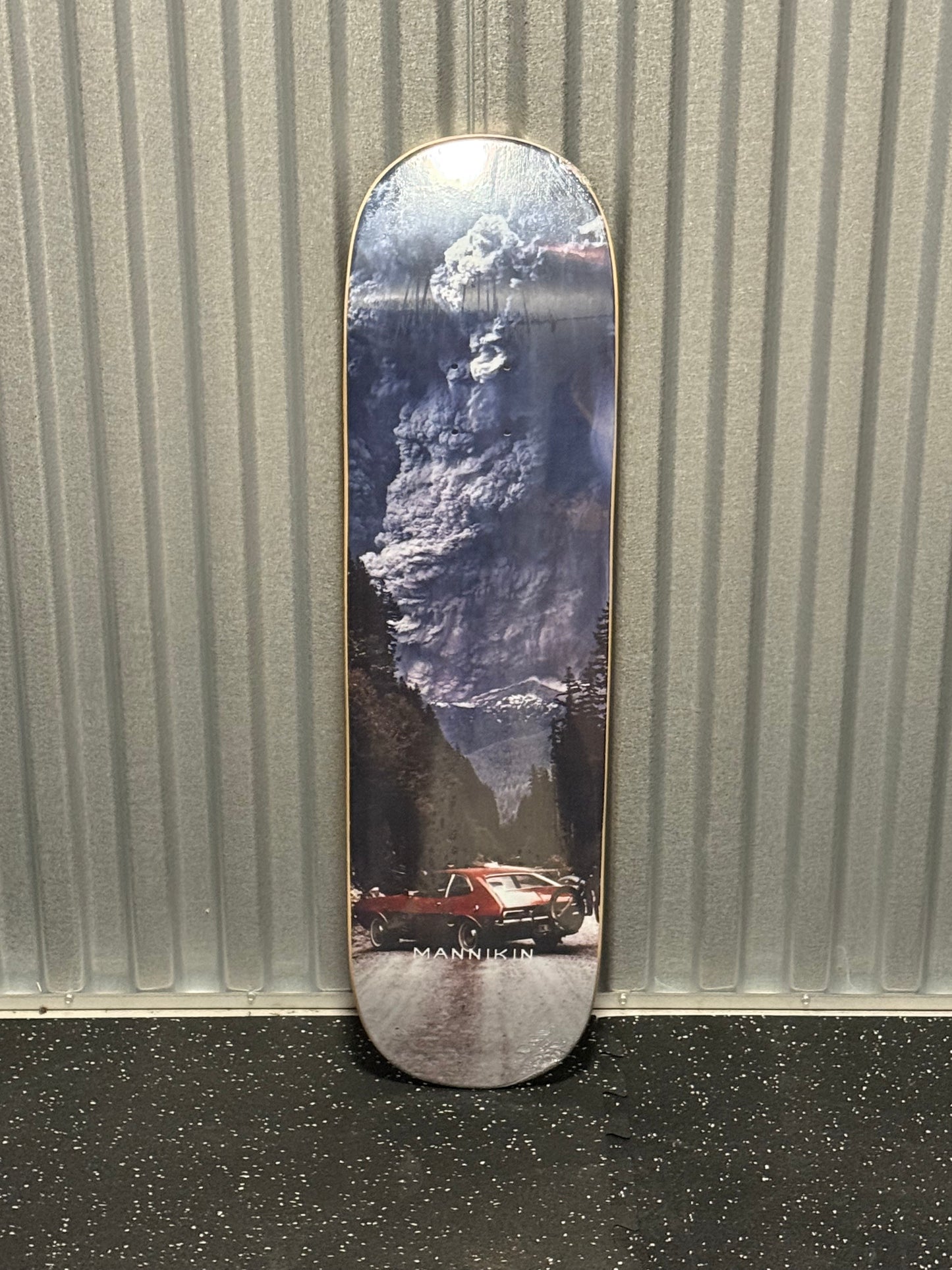 Mannikin Mount St Helens Deck